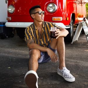 Meet your Posher, Hung